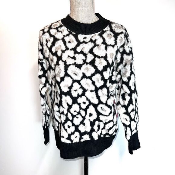 NWT Vince Camuto Leopard Print Mock Neck Sweater Womens Sz XS - Picture 1 of 8